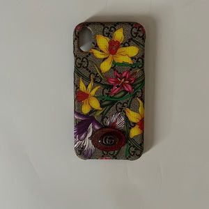 iPhone case  Gucci